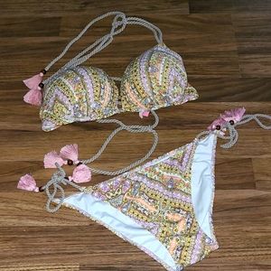 L, 34D Victoria secret bikini brand new
